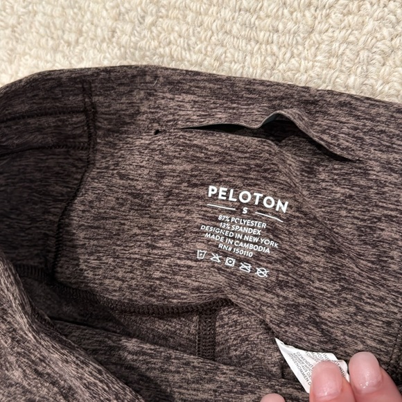 Peloton Capri and bra top set - Picture 5 of 7